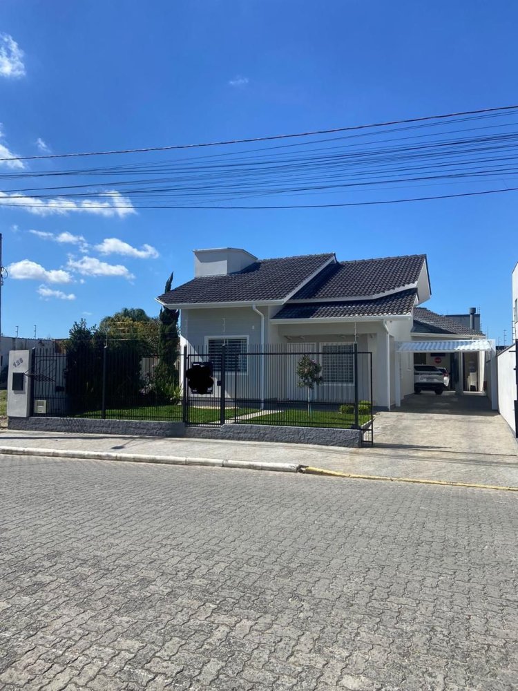 Casa Alto Padro - Venda - Universitrio - Tijucas - SC